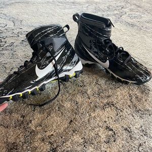 Boys Nike Cleats size 5.5